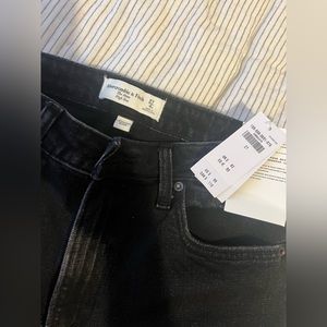 COPY - Abercrombie jeans, the mom high rise, 27 curve love, new with tags